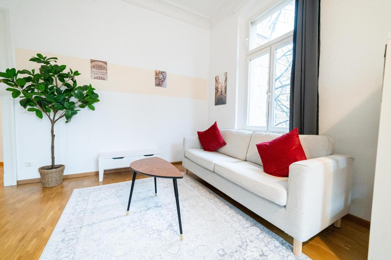 Fullhouse - Halle - Vs7 - 3 Beds - Nespresso Kültér fotó